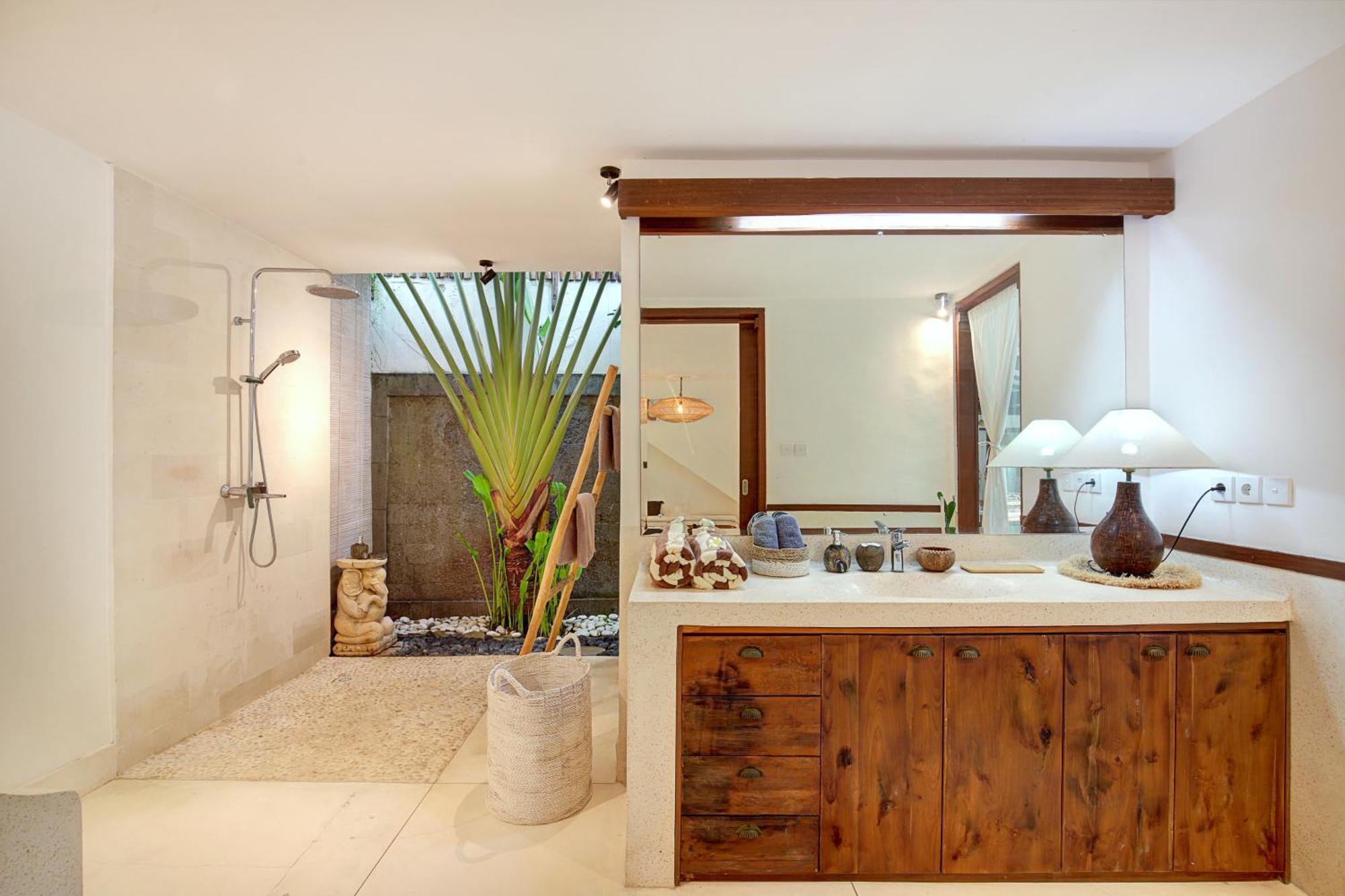 Lepa Villa, Oasis In Legian Villa *